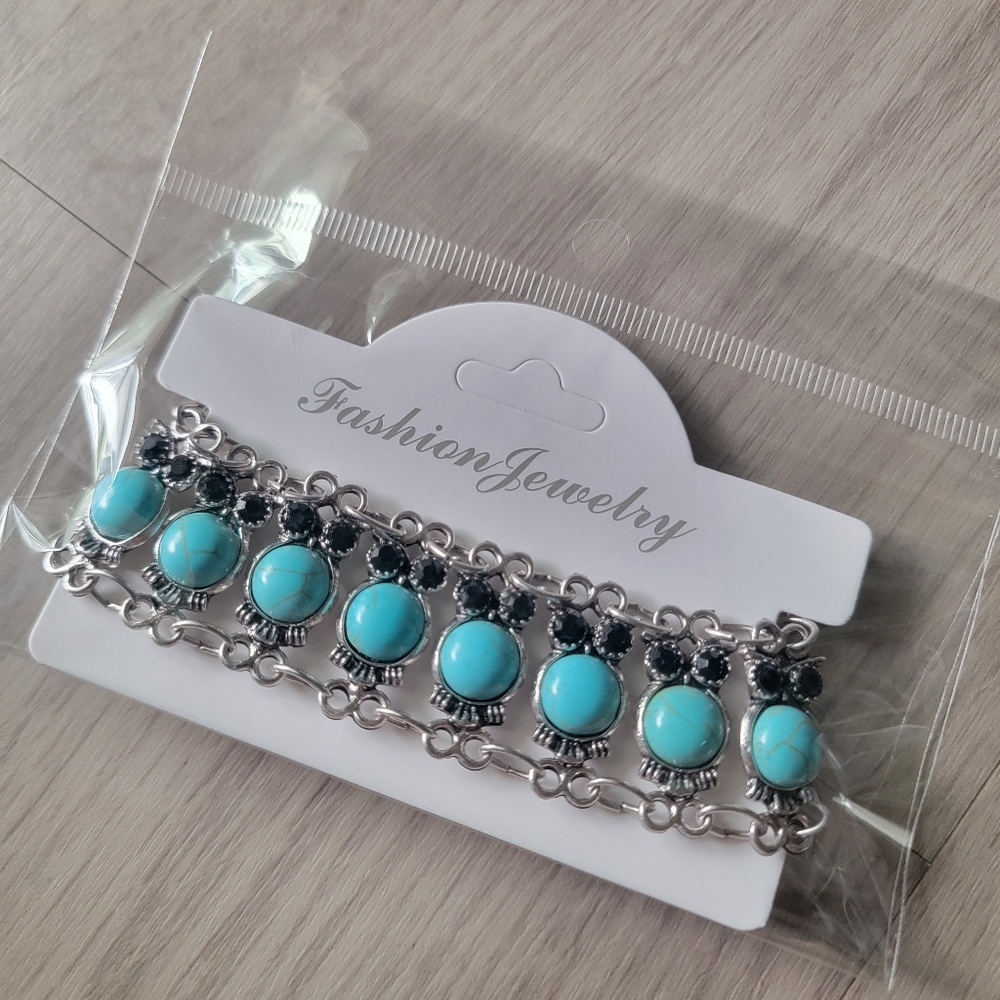 Fashion Jewelry Owl Faux Turquoise and Silver Bracelet